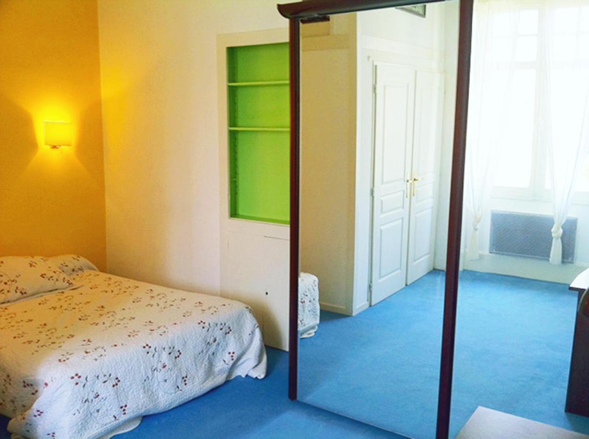 T2 A Pied De Plage Sur Ancien Hotel Chic, Samedi A Samedi Saint-Jean-de-Luz Luaran gambar