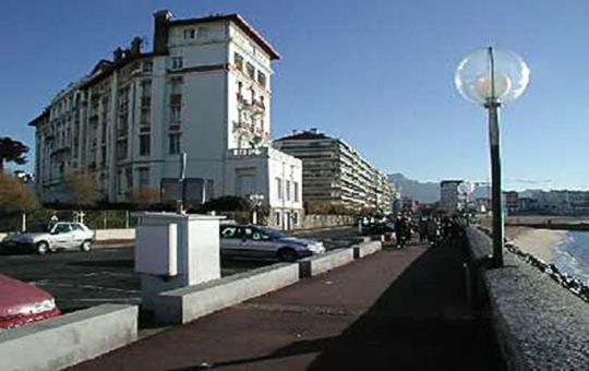 T2 A Pied De Plage Sur Ancien Hotel Chic, Samedi A Samedi Saint-Jean-de-Luz Luaran gambar